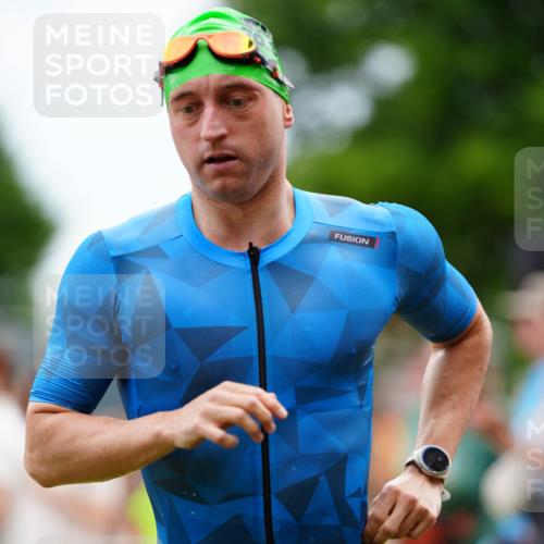 21.06.2026 - 29. Vierlanden-Triathlon LAZAROV Photography http://msf.ph/oto/9863460 21.06.2026 10:59:04 Schwimmen 647, 653 meine-sportfotos.de