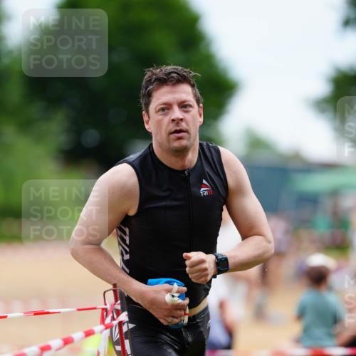 21.06.2026 - 29. Vierlanden-Triathlon LAZAROV Photography http://msf.ph/oto/9863467 21.06.2026 10:59:39 Schwimmen 682 meine-sportfotos.de