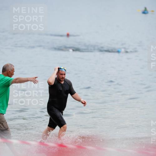 21.06.2026 - 29. Vierlanden-Triathlon LAZAROV Photography http://msf.ph/oto/9863476 21.06.2026 10:59:53 Schwimmen 724 meine-sportfotos.de