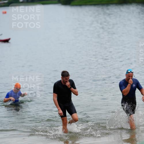 21.06.2026 - 29. Vierlanden-Triathlon LAZAROV Photography http://msf.ph/oto/9863491 21.06.2026 11:00:27 Schwimmen 696 meine-sportfotos.de
