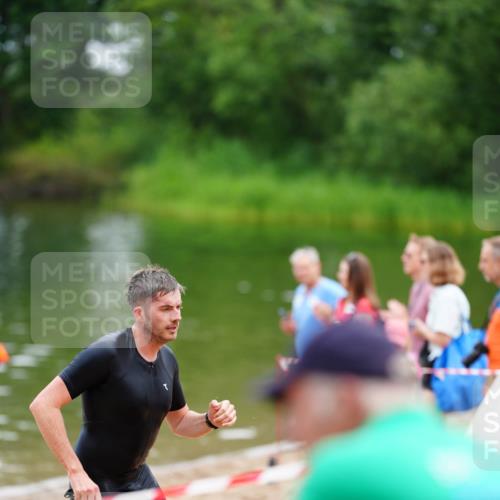 21.06.2026 - 29. Vierlanden-Triathlon LAZAROV Photography http://msf.ph/oto/9863493 21.06.2026 11:00:33 Schwimmen 696, 712, 746 meine-sportfotos.de