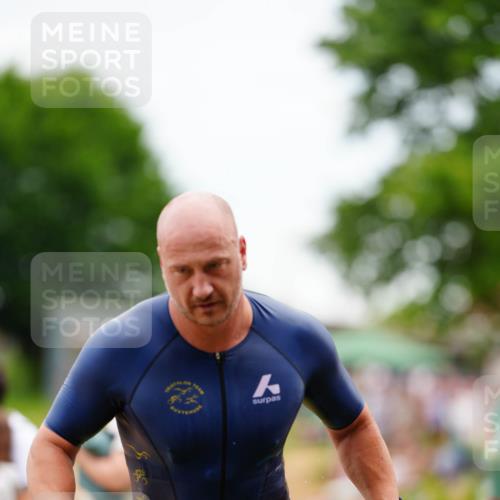 21.06.2026 - 29. Vierlanden-Triathlon LAZAROV Photography http://msf.ph/oto/9863501 21.06.2026 11:00:39 Schwimmen 696, 712, 746 meine-sportfotos.de