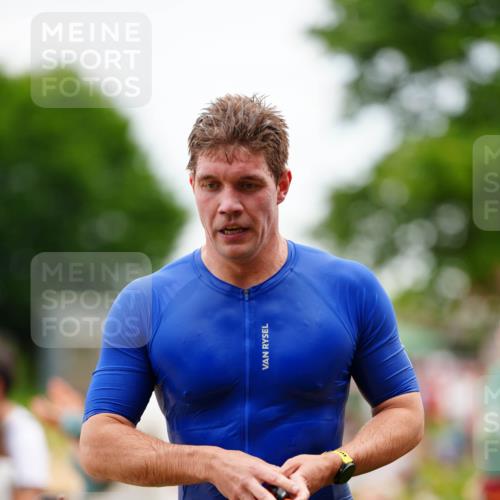 21.06.2026 - 29. Vierlanden-Triathlon LAZAROV Photography http://msf.ph/oto/9863507 21.06.2026 11:00:45 Schwimmen 712, 746 meine-sportfotos.de