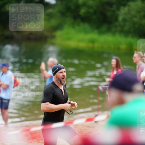21.06.2026 - 29. Vierlanden-Triathlon LAZAROV Photography http://msf.ph/oto/9863511 21.06.2026 11:01:03 Schwimmen 671 meine-sportfotos.de