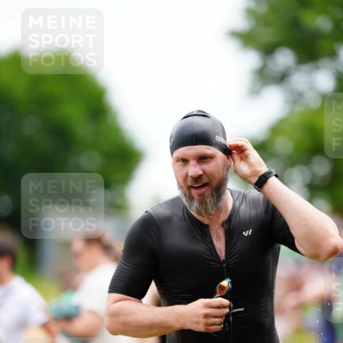 21.06.2026 - 29. Vierlanden-Triathlon LAZAROV Photography http://msf.ph/oto/9863515 21.06.2026 11:01:06 Schwimmen 671, 709 meine-sportfotos.de