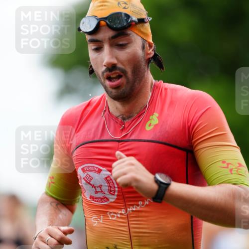21.06.2026 - 29. Vierlanden-Triathlon LAZAROV Photography http://msf.ph/oto/9863531 21.06.2026 11:01:25 Schwimmen 656, 718 meine-sportfotos.de