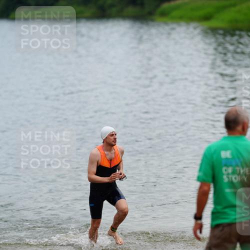 21.06.2026 - 29. Vierlanden-Triathlon LAZAROV Photography http://msf.ph/oto/9863535 21.06.2026 11:01:42 Schwimmen 673 meine-sportfotos.de