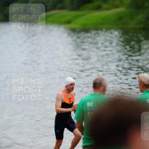 21.06.2026 - 29. Vierlanden-Triathlon LAZAROV Photography http://msf.ph/oto/9863536 21.06.2026 11:01:43 Schwimmen 673 meine-sportfotos.de