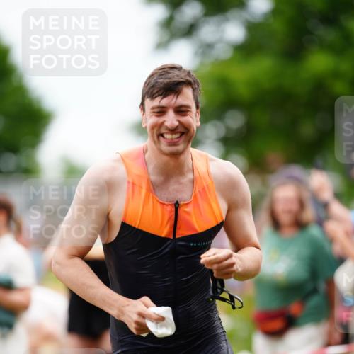 21.06.2026 - 29. Vierlanden-Triathlon LAZAROV Photography http://msf.ph/oto/9863543 21.06.2026 11:01:49 Schwimmen 641, 644, 673, 707 meine-sportfotos.de
