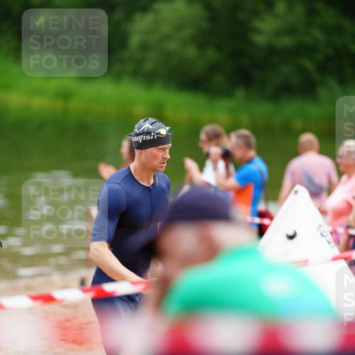 21.06.2026 - 29. Vierlanden-Triathlon LAZAROV Photography http://msf.ph/oto/9863544 21.06.2026 11:01:56 Schwimmen 641, 642, 644, 673, 707, 728, 743 meine-sportfotos.de
