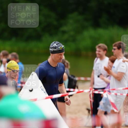 21.06.2026 - 29. Vierlanden-Triathlon LAZAROV Photography http://msf.ph/oto/9863545 21.06.2026 11:01:57 Schwimmen 641, 642, 644, 685, 707, 728, 743 meine-sportfotos.de