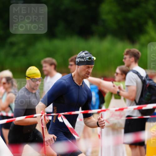 21.06.2026 - 29. Vierlanden-Triathlon LAZAROV Photography http://msf.ph/oto/9863546 21.06.2026 11:01:57 Schwimmen 641, 642, 644, 685, 707, 728, 743 meine-sportfotos.de