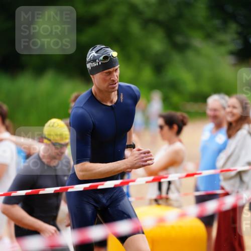 21.06.2026 - 29. Vierlanden-Triathlon LAZAROV Photography http://msf.ph/oto/9863547 21.06.2026 11:01:58 Schwimmen 641, 642, 644, 685, 707, 710, 728, 743 meine-sportfotos.de