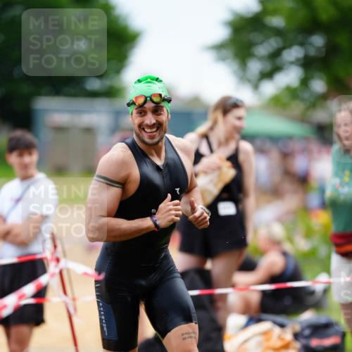 21.06.2026 - 29. Vierlanden-Triathlon LAZAROV Photography http://msf.ph/oto/9863594 21.06.2026 11:03:15 Schwimmen 695, 703, 713 meine-sportfotos.de