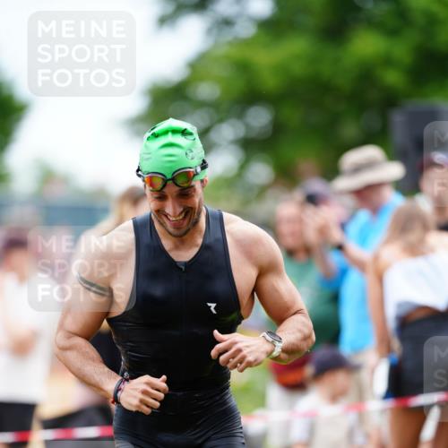 21.06.2026 - 29. Vierlanden-Triathlon LAZAROV Photography http://msf.ph/oto/9863597 21.06.2026 11:03:16 Schwimmen 695, 703, 713 meine-sportfotos.de