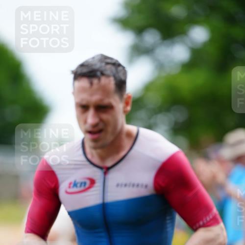21.06.2026 - 29. Vierlanden-Triathlon LAZAROV Photography http://msf.ph/oto/9863600 21.06.2026 11:03:18 Schwimmen 695, 703, 713 meine-sportfotos.de