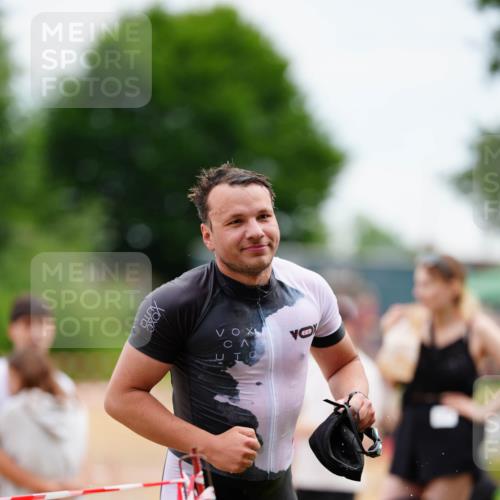 21.06.2026 - 29. Vierlanden-Triathlon LAZAROV Photography http://msf.ph/oto/9863626 21.06.2026 11:04:10 Schwimmen 655, 734 meine-sportfotos.de
