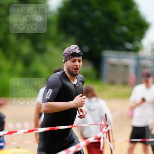 21.06.2026 - 29. Vierlanden-Triathlon LAZAROV Photography http://msf.ph/oto/9863631 21.06.2026 11:04:15 Schwimmen 632, 655, 672, 734 meine-sportfotos.de