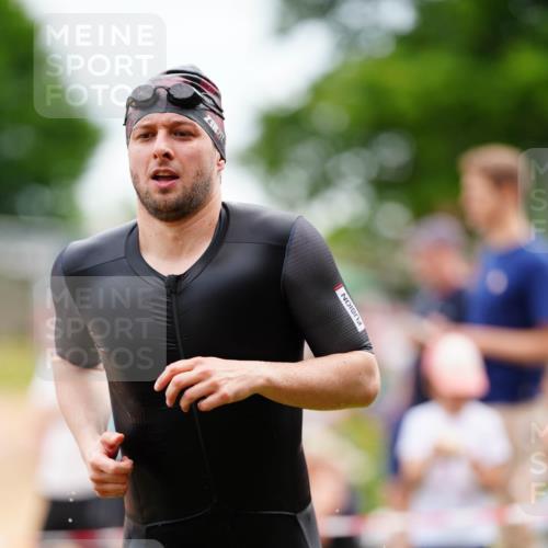 21.06.2026 - 29. Vierlanden-Triathlon LAZAROV Photography http://msf.ph/oto/9863636 21.06.2026 11:04:16 Schwimmen 632, 655, 672, 734 meine-sportfotos.de