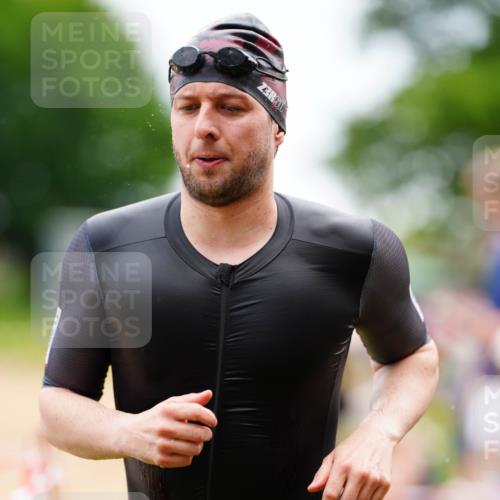 21.06.2026 - 29. Vierlanden-Triathlon LAZAROV Photography http://msf.ph/oto/9863639 21.06.2026 11:04:16 Schwimmen 632, 655, 672, 734 meine-sportfotos.de