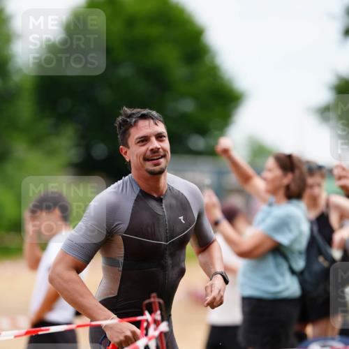 21.06.2026 - 29. Vierlanden-Triathlon LAZAROV Photography http://msf.ph/oto/9863640 21.06.2026 11:04:23 Schwimmen 632, 672, 734 meine-sportfotos.de