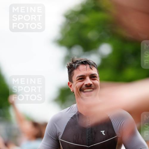 21.06.2026 - 29. Vierlanden-Triathlon LAZAROV Photography http://msf.ph/oto/9863648 21.06.2026 11:04:24 Schwimmen 632, 672 meine-sportfotos.de