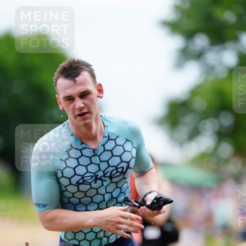 21.06.2026 - 29. Vierlanden-Triathlon LAZAROV Photography http://msf.ph/oto/9863666 21.06.2026 11:04:53 Schwimmen 733, 822 meine-sportfotos.de