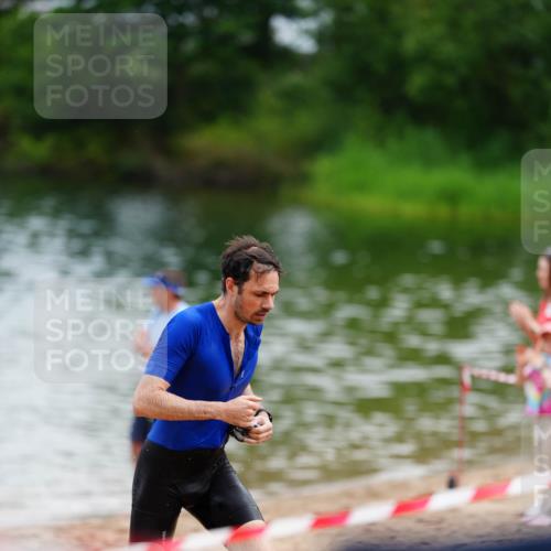 21.06.2026 - 29. Vierlanden-Triathlon LAZAROV Photography http://msf.ph/oto/9863672 21.06.2026 11:05:21 Schwimmen 680, 787 meine-sportfotos.de