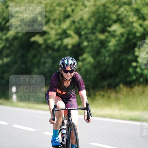 21.06.2026 - Viking Triathlon Michael Burmester http://msf.ph/oto/9863697 21.06.2026 11:40:43 Radfahren 7, 155, 260, 317, 366, 445, 465, 467 meine-sportfotos.de