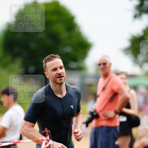 21.06.2026 - 29. Vierlanden-Triathlon LAZAROV Photography http://msf.ph/oto/9863698 21.06.2026 11:05:39 Schwimmen 633, 648, 744, 820 meine-sportfotos.de