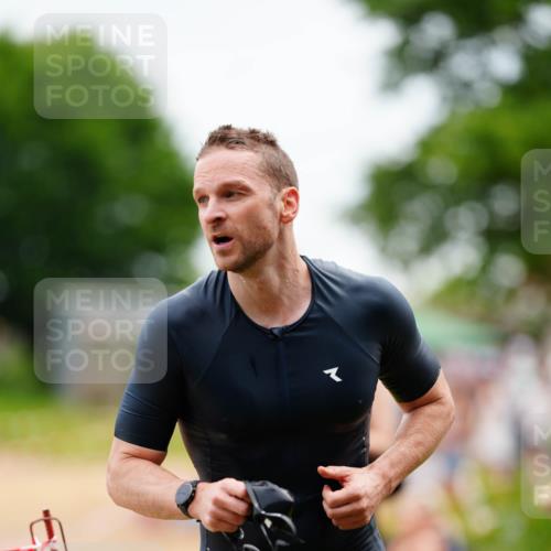21.06.2026 - 29. Vierlanden-Triathlon LAZAROV Photography http://msf.ph/oto/9863701 21.06.2026 11:05:40 Schwimmen 633, 648, 744, 820 meine-sportfotos.de