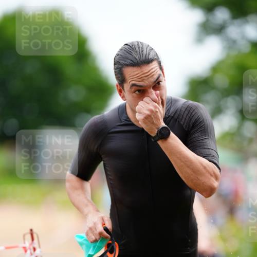 21.06.2026 - 29. Vierlanden-Triathlon LAZAROV Photography http://msf.ph/oto/9863726 21.06.2026 11:06:29 Schwimmen 628 meine-sportfotos.de