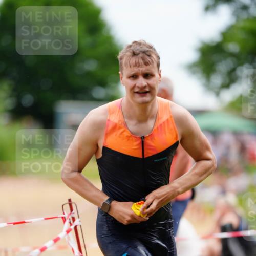 21.06.2026 - 29. Vierlanden-Triathlon LAZAROV Photography http://msf.ph/oto/9863731 21.06.2026 11:06:47 Schwimmen 635, 664, 717, 737 meine-sportfotos.de