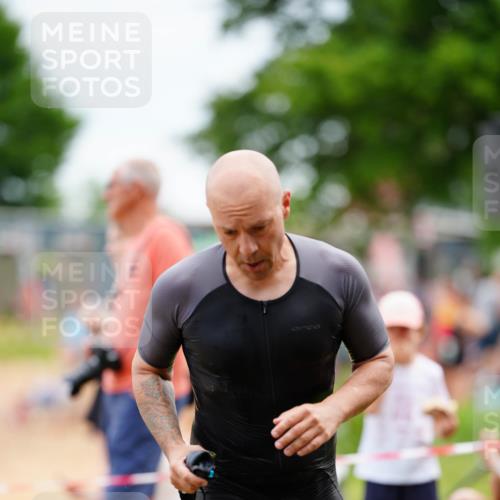 21.06.2026 - 29. Vierlanden-Triathlon LAZAROV Photography http://msf.ph/oto/9863744 21.06.2026 11:06:55 Schwimmen 635, 664, 717 meine-sportfotos.de