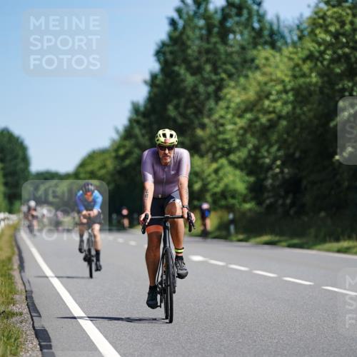 21.06.2026 - Viking Triathlon Michael Burmester http://msf.ph/oto/9863747 21.06.2026 11:41:03 Radfahren 26, 96, 136, 247, 287, 287, 317, 317, 467, 467, 658 meine-sportfotos.de