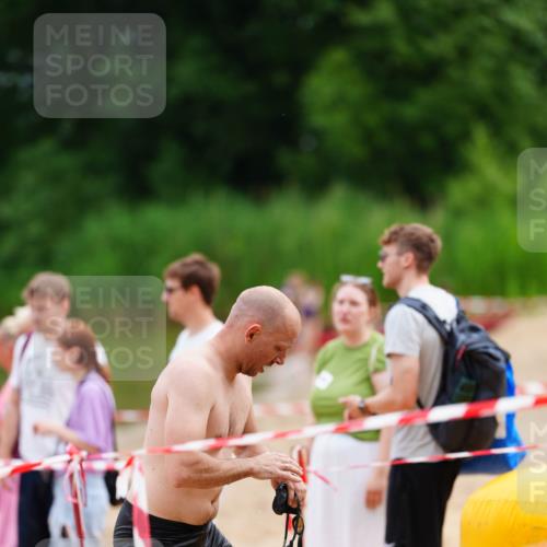 21.06.2026 - 29. Vierlanden-Triathlon LAZAROV Photography http://msf.ph/oto/9863753 21.06.2026 11:07:15 Schwimmen 684 meine-sportfotos.de
