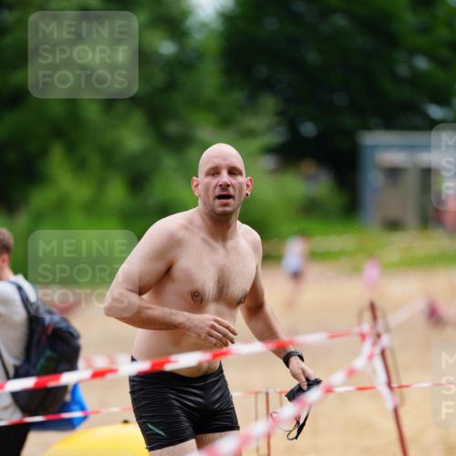 21.06.2026 - 29. Vierlanden-Triathlon LAZAROV Photography http://msf.ph/oto/9863754 21.06.2026 11:07:16 Schwimmen 684 meine-sportfotos.de