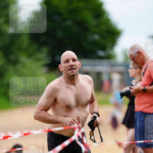 21.06.2026 - 29. Vierlanden-Triathlon LAZAROV Photography http://msf.ph/oto/9863755 21.06.2026 11:07:16 Schwimmen 684 meine-sportfotos.de