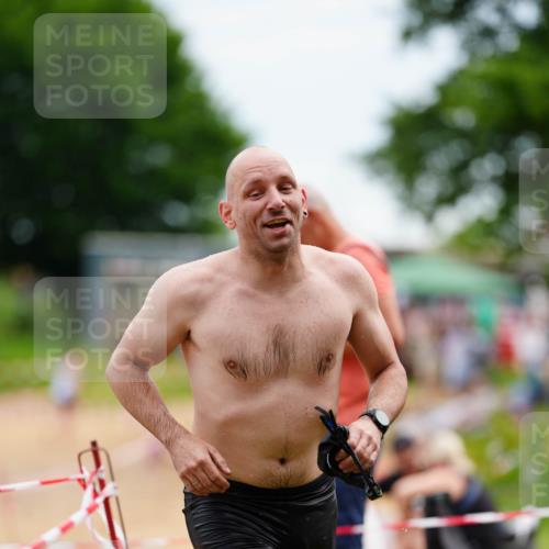 21.06.2026 - 29. Vierlanden-Triathlon LAZAROV Photography http://msf.ph/oto/9863757 21.06.2026 11:07:17 Schwimmen 684 meine-sportfotos.de