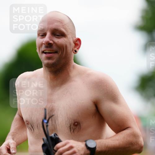 21.06.2026 - 29. Vierlanden-Triathlon LAZAROV Photography http://msf.ph/oto/9863761 21.06.2026 11:07:18 Schwimmen 684 meine-sportfotos.de