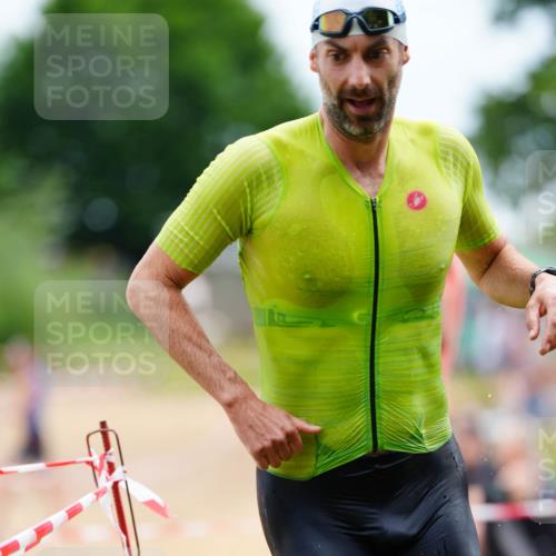 21.06.2026 - 29. Vierlanden-Triathlon LAZAROV Photography http://msf.ph/oto/9863772 21.06.2026 11:08:16 Schwimmen 645, 658, 735, 1358 meine-sportfotos.de