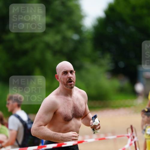 21.06.2026 - 29. Vierlanden-Triathlon LAZAROV Photography http://msf.ph/oto/9863785 21.06.2026 11:09:06 Schwimmen 669 meine-sportfotos.de