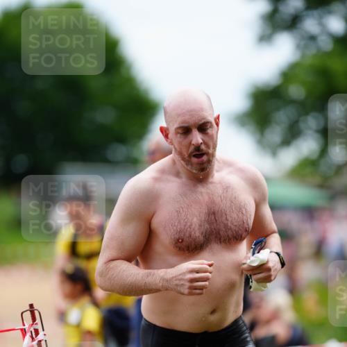21.06.2026 - 29. Vierlanden-Triathlon LAZAROV Photography http://msf.ph/oto/9863787 21.06.2026 11:09:07 Schwimmen 669 meine-sportfotos.de