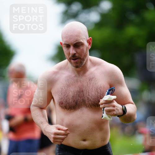 21.06.2026 - 29. Vierlanden-Triathlon LAZAROV Photography http://msf.ph/oto/9863788 21.06.2026 11:09:07 Schwimmen 669 meine-sportfotos.de