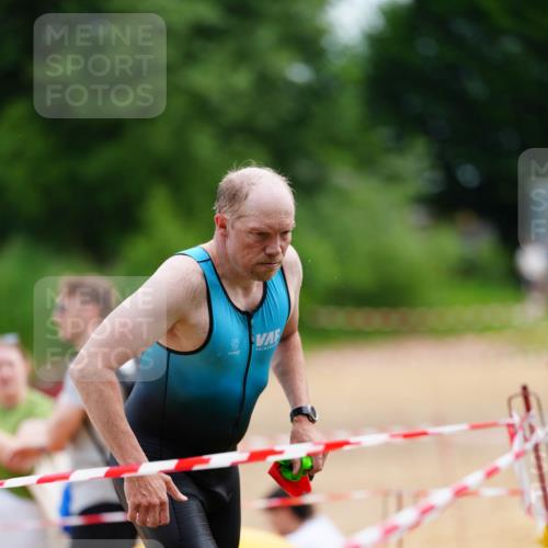 21.06.2026 - 29. Vierlanden-Triathlon LAZAROV Photography http://msf.ph/oto/9863790 21.06.2026 11:09:22 Schwimmen 800 meine-sportfotos.de
