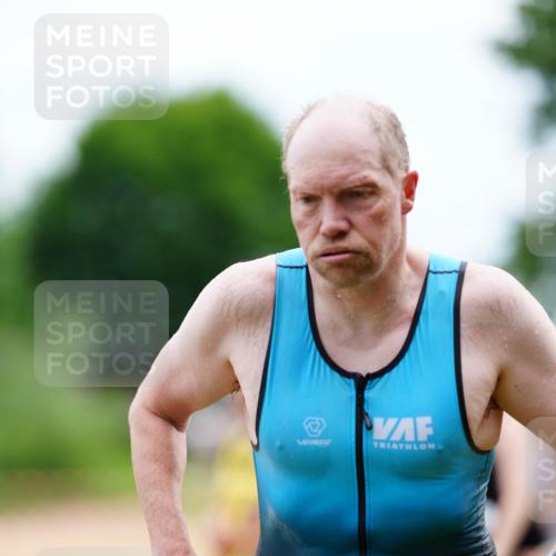 21.06.2026 - 29. Vierlanden-Triathlon LAZAROV Photography http://msf.ph/oto/9863798 21.06.2026 11:09:24 Schwimmen 800 meine-sportfotos.de