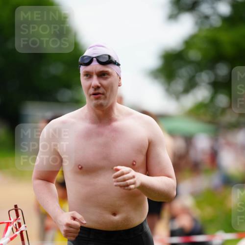 21.06.2026 - 29. Vierlanden-Triathlon LAZAROV Photography http://msf.ph/oto/9863816 21.06.2026 11:10:15 Schwimmen 741, 755, 773 meine-sportfotos.de