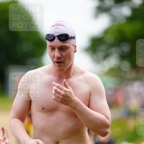21.06.2026 - 29. Vierlanden-Triathlon LAZAROV Photography http://msf.ph/oto/9863818 21.06.2026 11:10:16 Schwimmen 741, 755, 773 meine-sportfotos.de