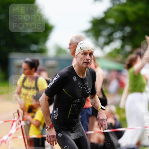 21.06.2026 - 29. Vierlanden-Triathlon LAZAROV Photography http://msf.ph/oto/9863831 21.06.2026 11:10:38 Schwimmen 764, 777, 802 meine-sportfotos.de