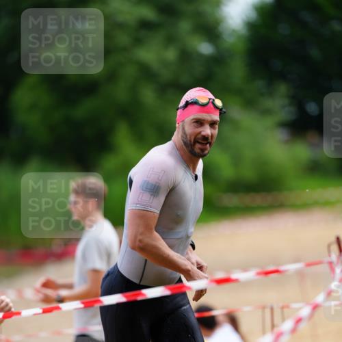 21.06.2026 - 29. Vierlanden-Triathlon LAZAROV Photography http://msf.ph/oto/9863854 21.06.2026 11:11:18 Schwimmen 692, 750, 808, 811 meine-sportfotos.de